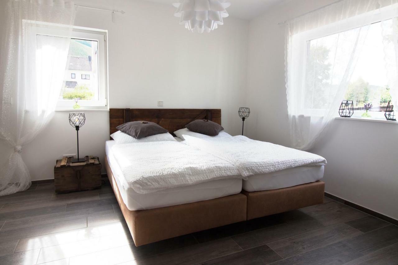 Zur Alten Rebe Ferienhaus Und Weingut คอนซ์ ภายนอก รูปภาพ