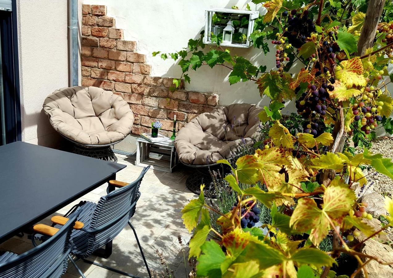 Zur Alten Rebe Ferienhaus Und Weingut คอนซ์ ภายนอก รูปภาพ