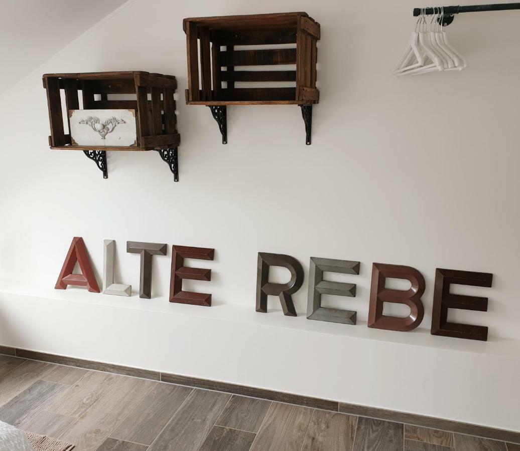 Zur Alten Rebe Ferienhaus Und Weingut คอนซ์ ภายนอก รูปภาพ